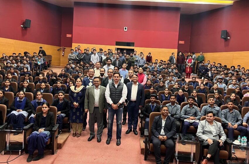  कौशल विकास एवं सेवायोजन विभाग श्री सौरभ बहुगुणा ने जनपद देहरादून के समस्त राजकीय आईटीआई में प्रशिक्षणरत प्रशिक्षणार्थियों के साथ सीधा संवाद किया गया।