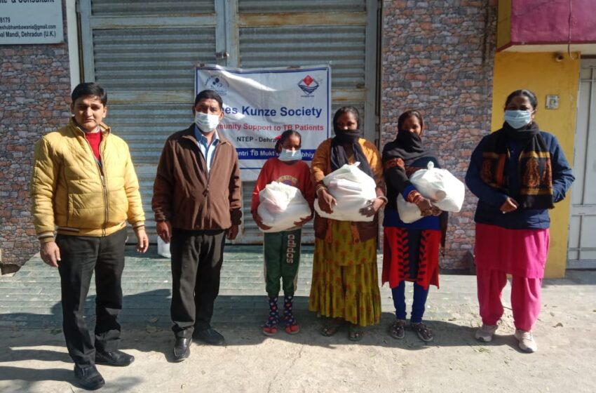  एग्नेश कुंज सोसाइटी होप प्रोजेक्ट ने हर माह की भांति इस माह भी टीबी रोगी एवं एमडीआर रोगियों को दिसंबर माह का पोस्टिक आहार वितरित किया।