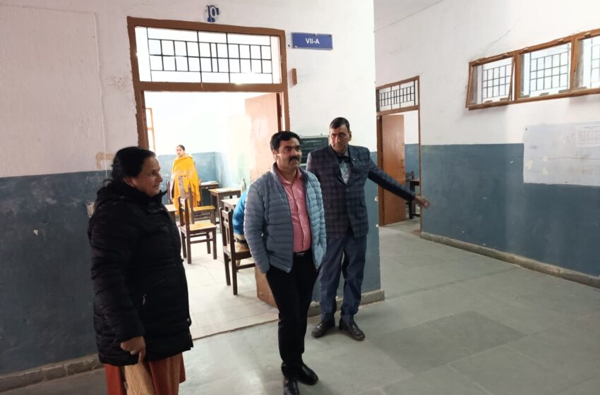  समीक्षा अधिकारी/ सहायक समीक्षा अधिकारी भर्ती परीक्षा जनपद देहरादून के 78 परीक्षा केन्द्रों पर शांति पूर्वक संपन्न हुई।