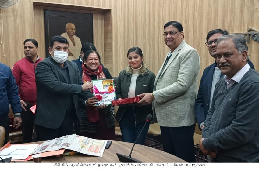  मुख्य चिकित्साधिकारी डॉ0 संजय जैन की उपस्थिति में पीसी-पीएनडीटी जिला सलाहकार समिति की बैठक हुई।