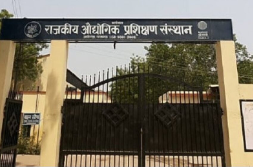  राजकीय आईटीआई, अलीगंज, लखनऊ में प्रधानमंत्री राष्ट्रीय अप्रेन्टिसशिप मेले का आयोजन किया गया।