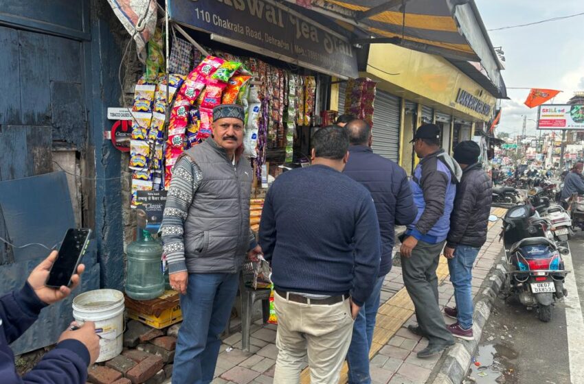  जिलाधिकारी श्रीमती सोनिका के निर्देशन में अतिक्रमणमुक्त अभियान के अन्तर्गत टीमों द्वारा अतिक्रमण हटाने की कार्यवाही की जा रही है।