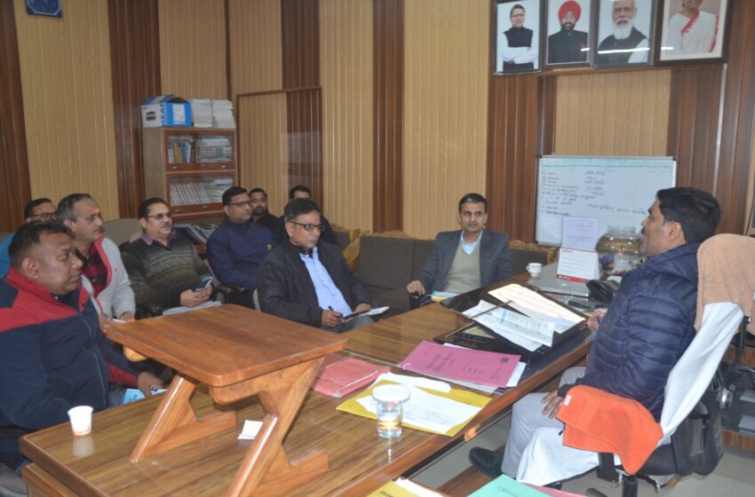  अपर जिलाधिकारी वित्त एवं राजस्व/ नोडल अधिकारी परीक्षा रामजी शरण शर्मा ने संघ लोक सेवा आयोग, 18.02.2024 की परीक्षा में विभिन्न व्यवस्थाओं के संबंध में सेक्टर अधिकारियों को दिशा निर्देश दिए।