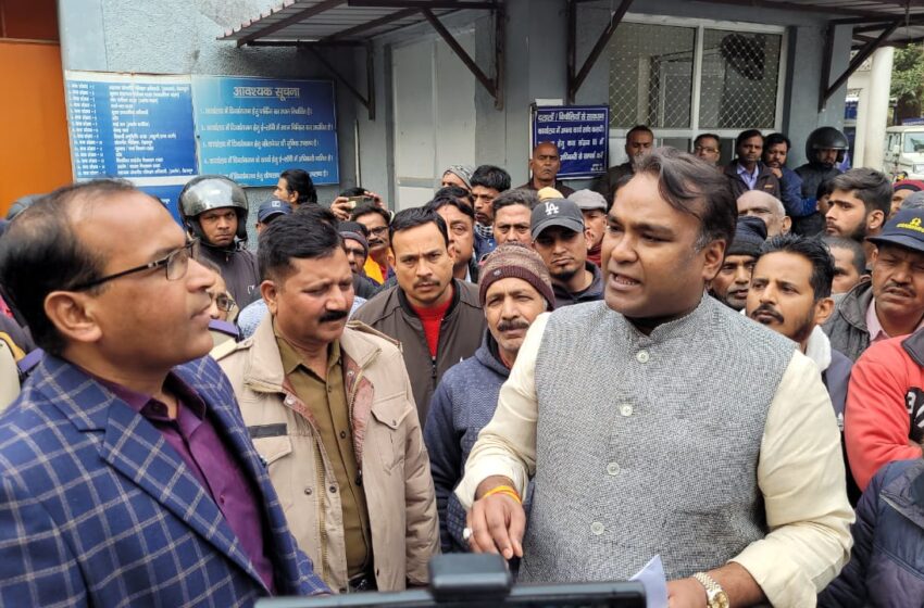  भारतीय जनता पार्टी महानगर के अध्यक्ष सिद्धार्थ अग्रवाल के नेतृत्व मे विक्रम चालक एवं मालिकों ने देहरादून के आरटीओ से मुलाक़ात की।