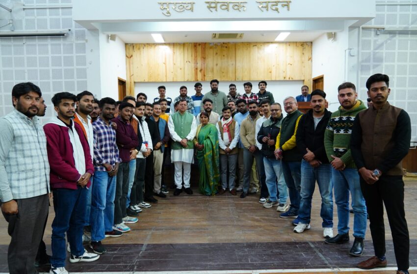  मुख्यमंत्री श्री पुष्कर सिंह धामी ने आदर्श औद्योगिक स्वायत्तता सहकारिता (मिस्सरवाला) डोईवाला द्वारा ड्रग्स फ्री उत्तराखंड मिशन-2025 के तहत आयोजित ब्लड डोनेशन कैम्प का शुभारम्भ किया।