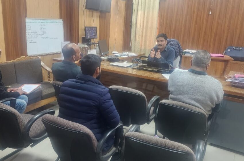  अपर जिलाधिकारी वित्त एवं राजस्व रामजीशरण शर्मा ने 25 फरवरी को प्रतियोगिता परीक्षाओं की तैयारियों के सम्बन्ध में बैठक की।