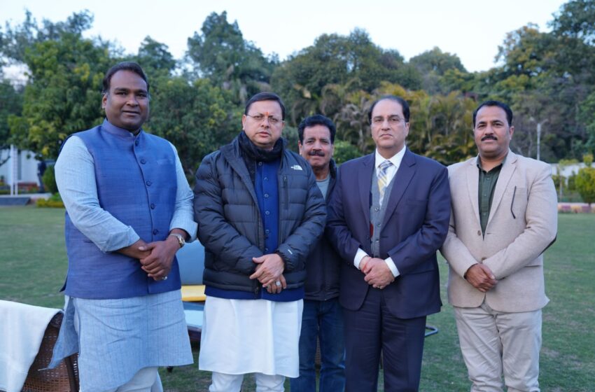  महानगर के अध्यक्ष सिद्धार्थ उमेश अग्रवाल जी के नेतृत्व में व्यापार मंडल के प्रतिनिधियों ने मुख्यमंत्री पुष्कर सिंह धामी जी से मुलाकात कि।