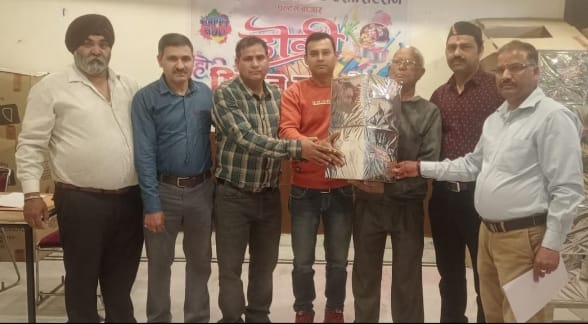  दून न्यूज़ पेपर एजेंट एसोसिएशन ने धूमधाम से मनाया होली मिलन कार्यक्रम।