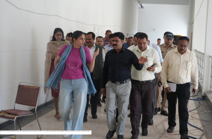  जिलाधिकारी/जिला निर्वाचन अधिकारी श्रीमती सोनिका ने महाराणा प्रताप स्पोर्टस कालेज रायपुर का स्थलीय निरीक्षण किया।