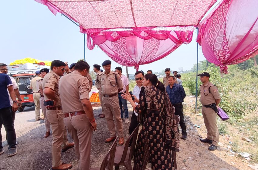  जिलाधिकारी श्रीमती सोनिका एवं वरिष्ठ पुलिस अधीक्षक अजय सिंह ने तीन पानी हरिद्वार रोड (हाईवे) पर बनाए गए स्टॉपेज केंद्र का निरीक्षण किया।