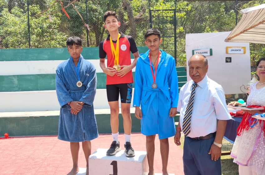  द पेस्टल वीड स्कूल ने इंटर हाउस तैराकी और वाटर पोलो प्रतियोगिता का आयोजन किया