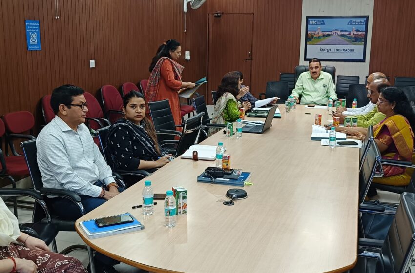  प्रेक्षक के एल मीणा, सुथान डब्लू जे,एवं सुश्री कृपागवल्ली की उपस्थिति में जनपद के 838 मतगणना कार्मिकों का रेडमाइजेशन किया।