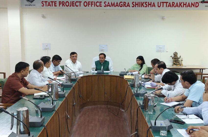  डॉ. धन सिंह  ने बताया कि शिक्षा विभाग में रिक्त पदों को शीघ्र भरा जायेगा।