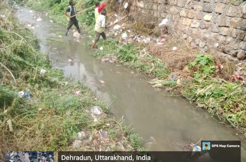  जिलाधिकारी श्रीमती सोनिका ने आगामी मानसून काल के दृष्टिगत जनपद में सफाई के निर्देश दिए।