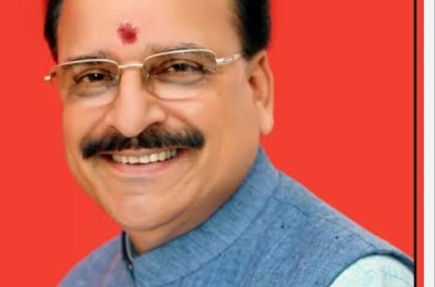  सांसद अजय भट्ट ने हल्द्वानी पहुंच कर मिडिया के सामने कहा कि वह पार्टी के सच्चे सिपाही।