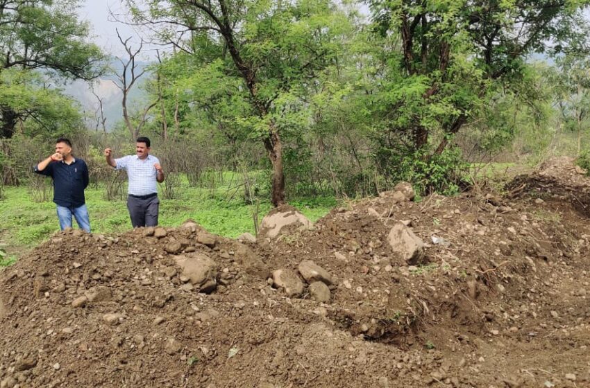  राजकीय चिकित्सालय रायपुर के सामने भूमि पर जलभराव का विधायक रायपुर एवं जिलाधिकारी श्रीमती सोनिका ने स्थलीय निरीक्षण किया।