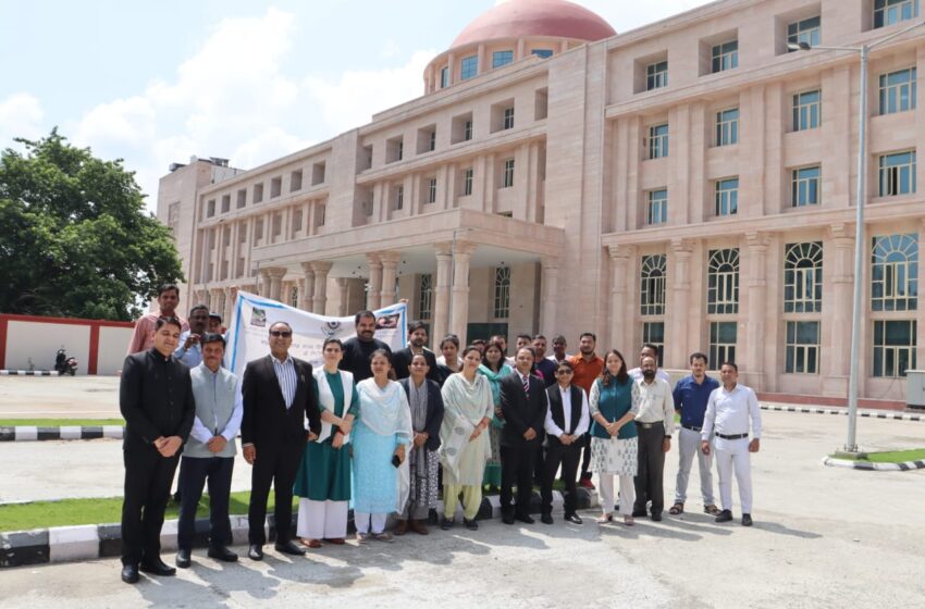  माननीय जिला जज/अध्यक्ष जिला विधिक सेवा प्राधिकरण ने नए कोर्ट भवन में वृक्षारोपण किया।