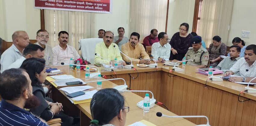  उत्तराखंड अल्पसंख्यक आयोग के उपाध्यक्ष मजहर नईम नवाब जी ने 35 विभिन्न विभागों के अधिकारियों के साथ समीक्षा बैठक आयोजित की।