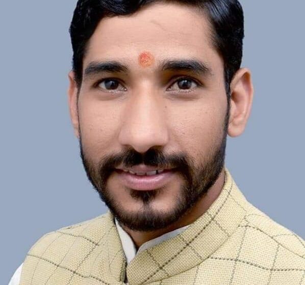  आचार्य मनोज जी ने बताया की रक्षा बंधन दोपहर 01:31 के बाद भद्रा समाप्ति पर मनाया जाएगा।