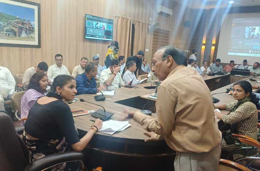  जिलाधिकारी श्रीमती सोनिका की अध्यक्षता में जनसुनवाई का आयोजन किया गया।