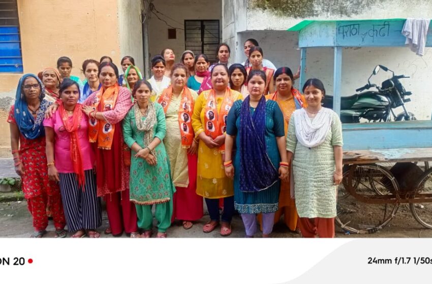  महिलाओं ने शिवसेना प्रदेश अध्यक्ष उत्तराखंड काजल सिंह के नेतृत्व में शिवसेना की सदस्यता ग्रहण की।