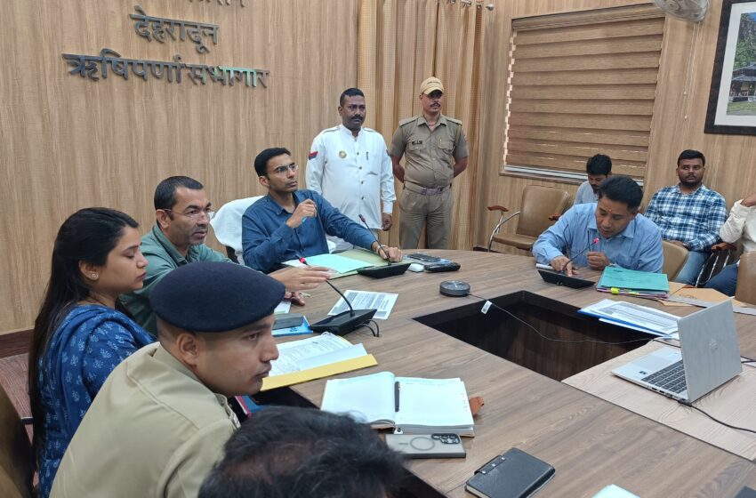  जिलाधिकारी सख्त अपनी मर्जी नहीं डाल सकते कहीं भी मलबा, होगी कार्यवाही।