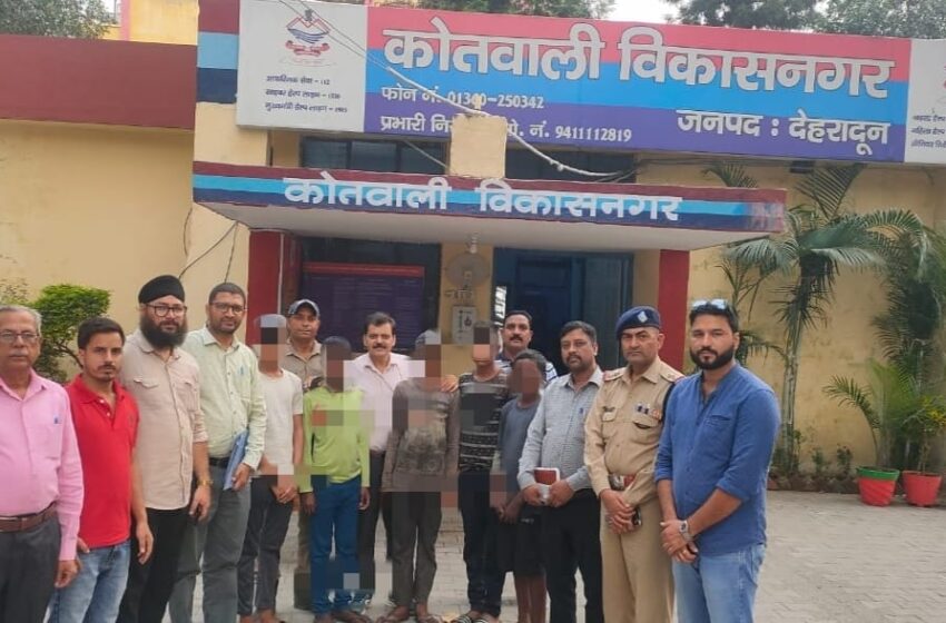  जिलाधिकारी सविन बंसल ने जनपद में बालश्रम समाप्त करने हेतु प्रभावी अभियान चलाने के निर्देश दिए है।