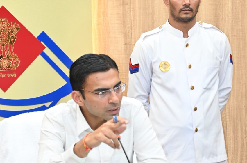  जिलाधिकारी सविन बंसल ने अल्मोड़ा बस दुर्घटना पर दुख जताया।