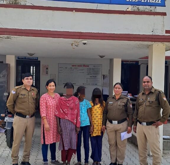  जिलाधिकारी सविन बंसल के निर्देशन में भिक्षावृत्ति लिप्त बच्चों को निरंतर रैस्क्यू किया जा रहा है।