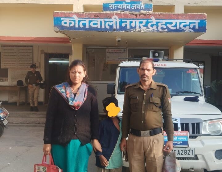  जिलाधिकारी सविन बंसल ने कहा की भिक्षा नहीं, शिक्षा हैं जरूरी।