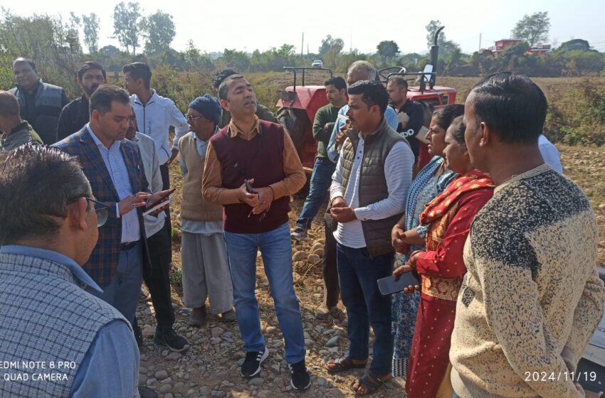  जिला प्रशासन ने शेरपुर पंचायत की सरकारी भूमि से अवैध अतिक्रमण किया ध्वस्त। 