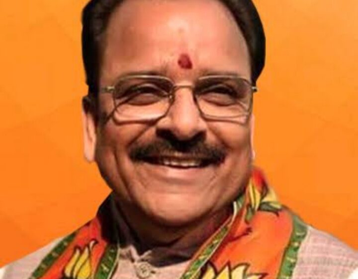  उधम सिंह नगर संसदीय क्षेत्र से सांसद श्री अजय भट्ट ने केदारनाथ उपचुनाव में भारतीय जनता पार्टी की जीत पर मुख्यमंत्री श्री पुष्कर सिंह धामी व केदारनाथ की विधायक श्रीमती आशा नौटियाल जी को बधाई दी।