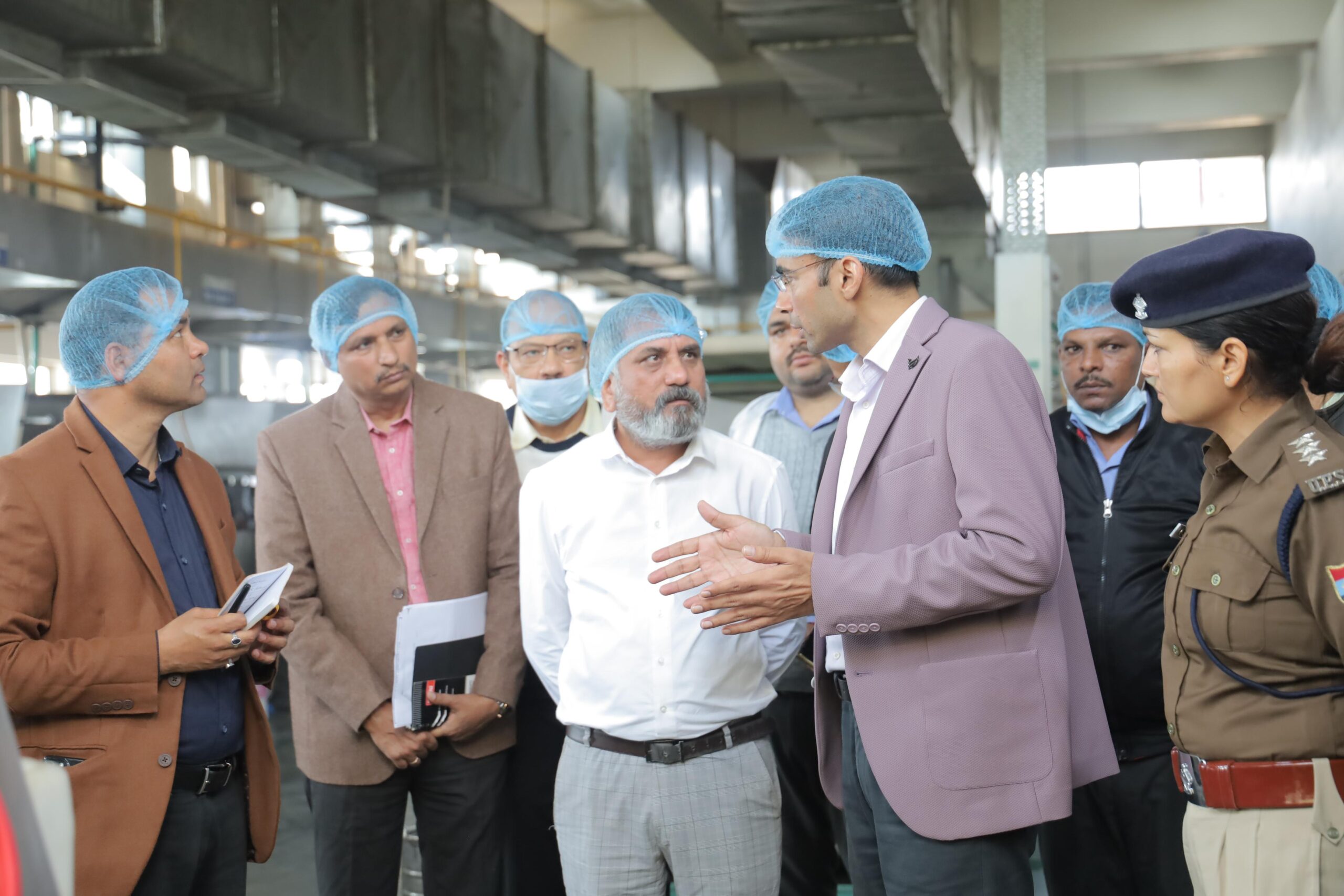  जिलाधिकारी सविन बंसल ने कहा कि बच्चे हैं समाज के सूद, उचित पोषण इनका मौलिक अधिकार।