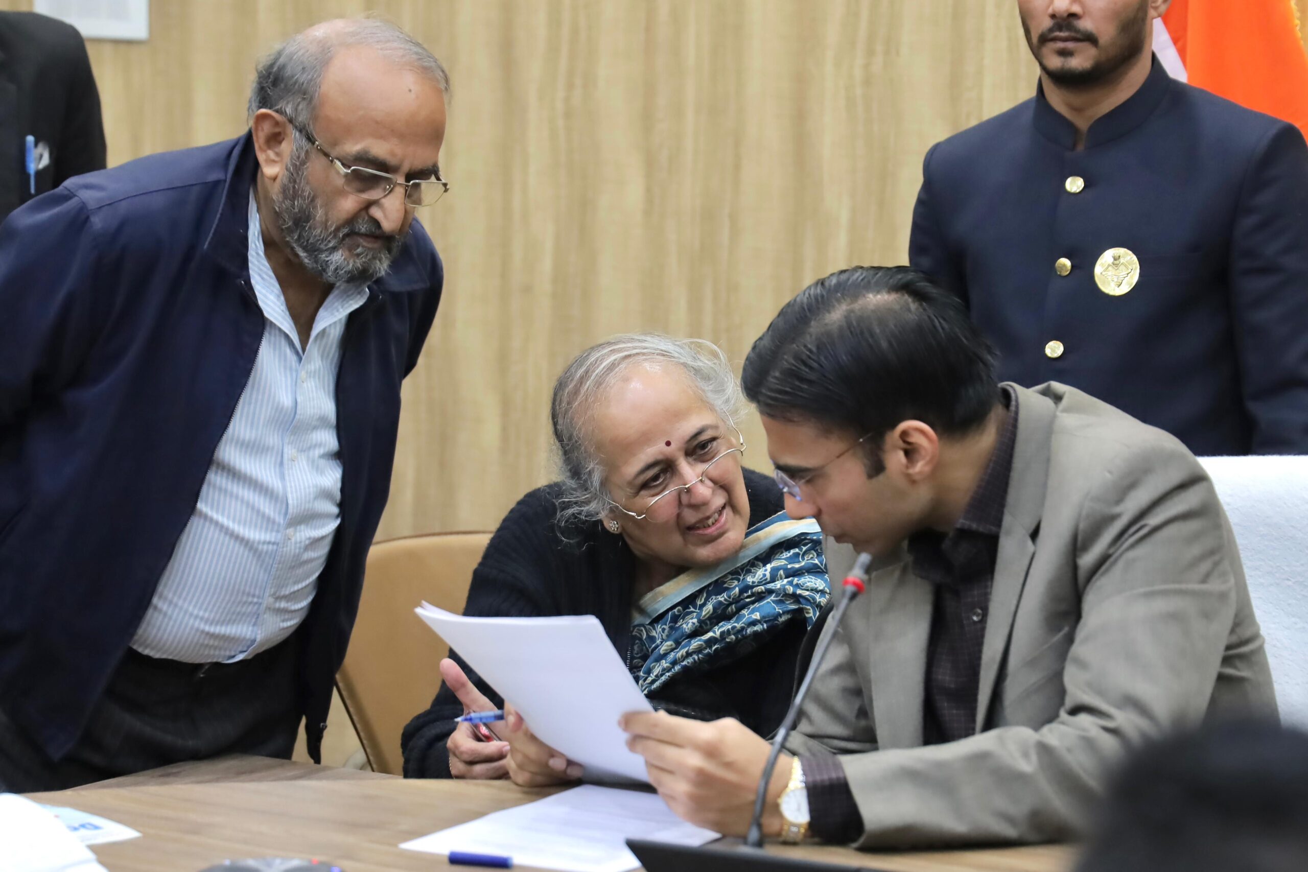  जिलाधिकारी सविन बंसल की अध्यक्षता में जनसुनवाई कार्यक्रम का आयोजन किया गया।