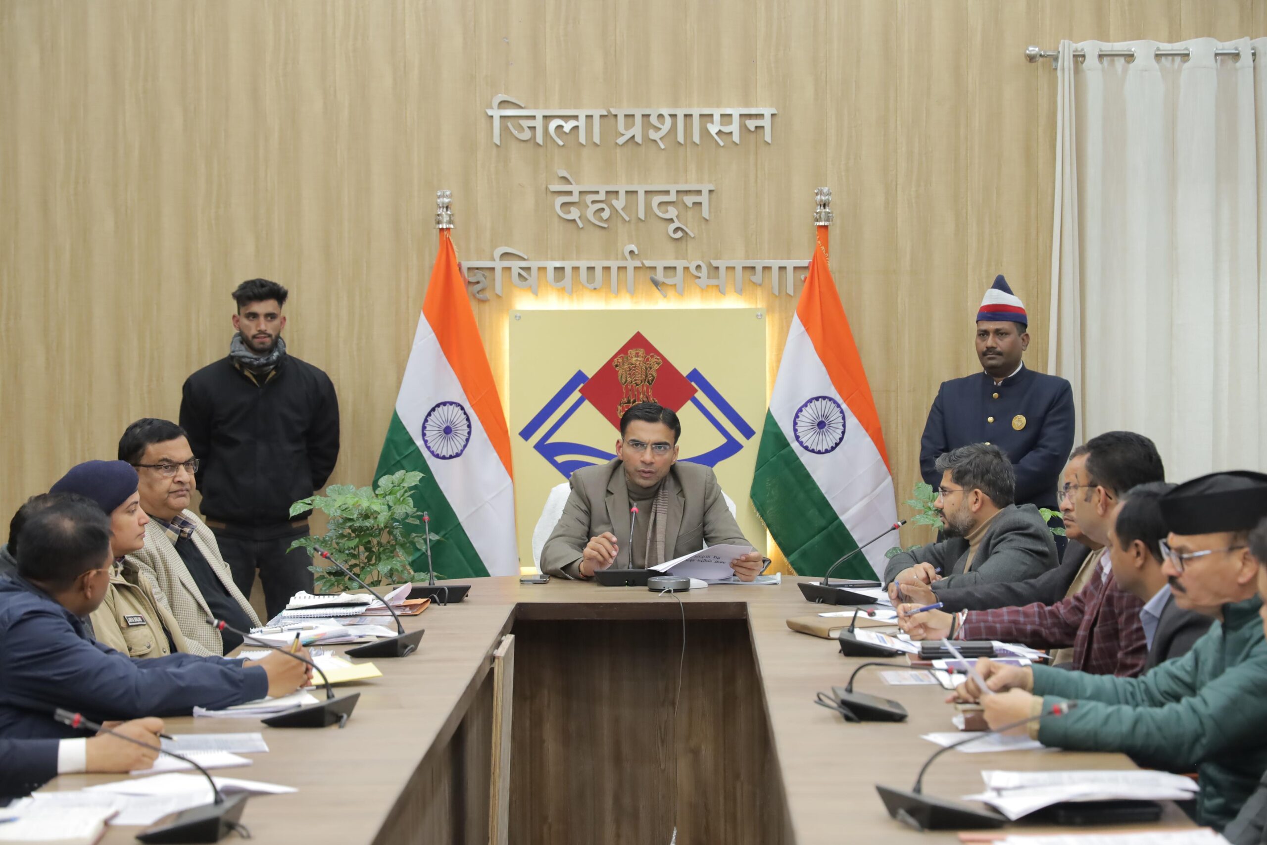  उत्तराखंड में 28 जनवरी से 14 फरवरी, 2025 तक आयोजित होने वाले 38वें राष्ट्रीय खेलों की तैयारियों के संबंध में जिलाधिकारी सविन बंसल ने सम्बंधित विभागों के अधिकारियों के साथ बैठक कि।