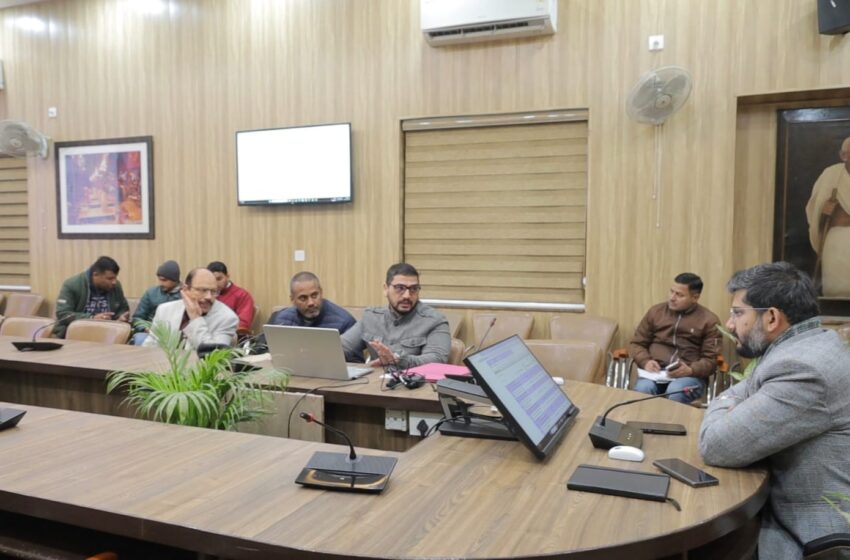  स्थानीय नगर निकाय निर्वाचन-2024 के सफल सम्पादन हेतु मुख्य विकास अधिकारी (स्था0नि0) अभिनव शाह की उपस्थिति में कार्मिकों का द्वितीय रेंण्डमाईजेशन सम्पन्न हुआ।