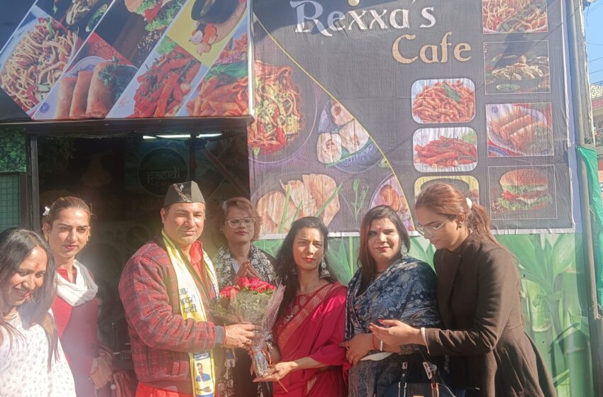  मियाँवाला में  ट्रांसजेंडर ने किया रेस्टोरेंट ‘ रेक्सा कैफे ‘ का शुभ आरंभ।