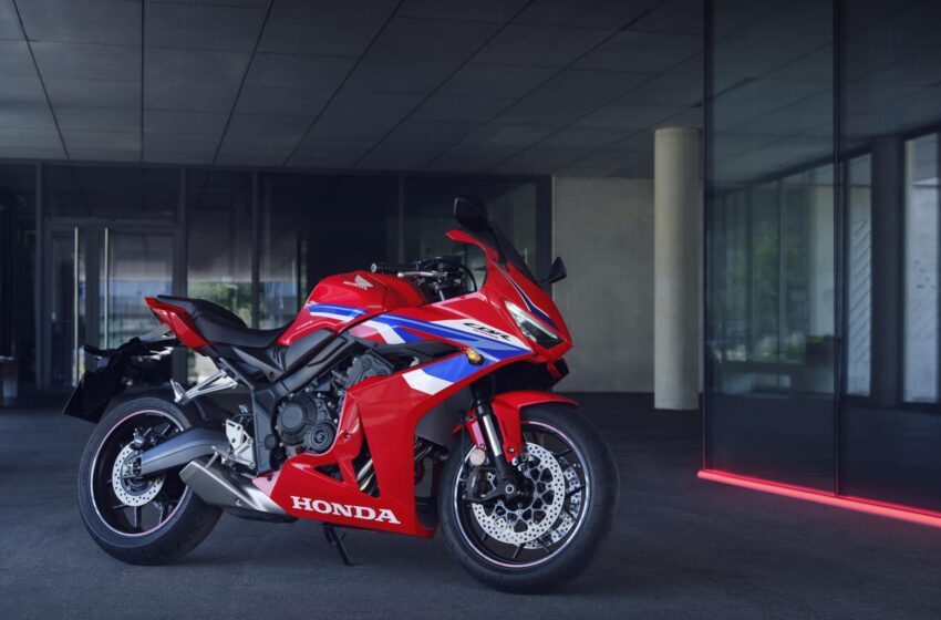  होंडा मोटरसाइकिल एण्‍ड स्‍कूटर इंडिया ने लॉन्च की नई CB650R और CBR650R, प्रीमियम मोटरसाइकिल।
