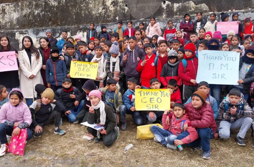  जिलाधिकारी सविन बंसल के द्वारा जिले के सीमान्त क्षेत्र के बच्चों के लिए नवोदय विद्यालय प्रवेश परीक्षा हेतु वाहनों की व्यवस्था कि गई।