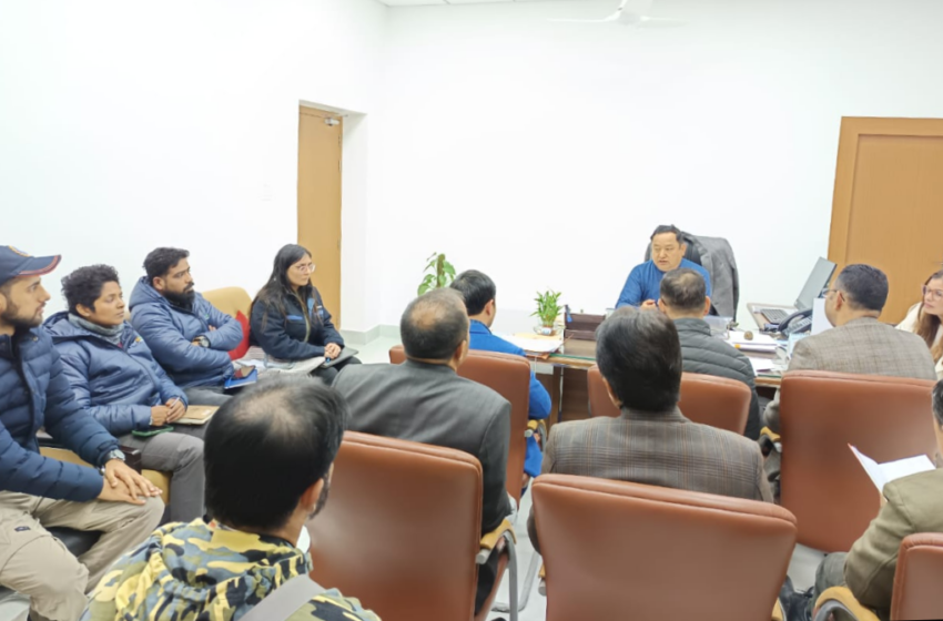  सचिव धीराज सिंह गर्ब्याल ने 38वें राष्ट्रीय खेल आयोजन के सफल क्रियान्वयन को लेकर, आयोजन समितियों के पदाधिकारी एवं जनपद के संबंधित अधिकारियों की बैठक ली।