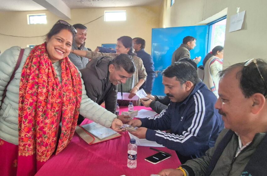  उत्तराखंड राज्य प्राथमिक शिक्षक संघ देहरादून के जिलाध्यक्ष धर्मेन्द्र सिंह रावत के निर्देशानुसार विकासनगर की ब्लॉक कोषाध्यक्ष मधु पटवाल के नेतृत्व में विकासखंड के शिक्षकों सदस्यों का अतिरिक्त शुल्क वापसी का किया गया।