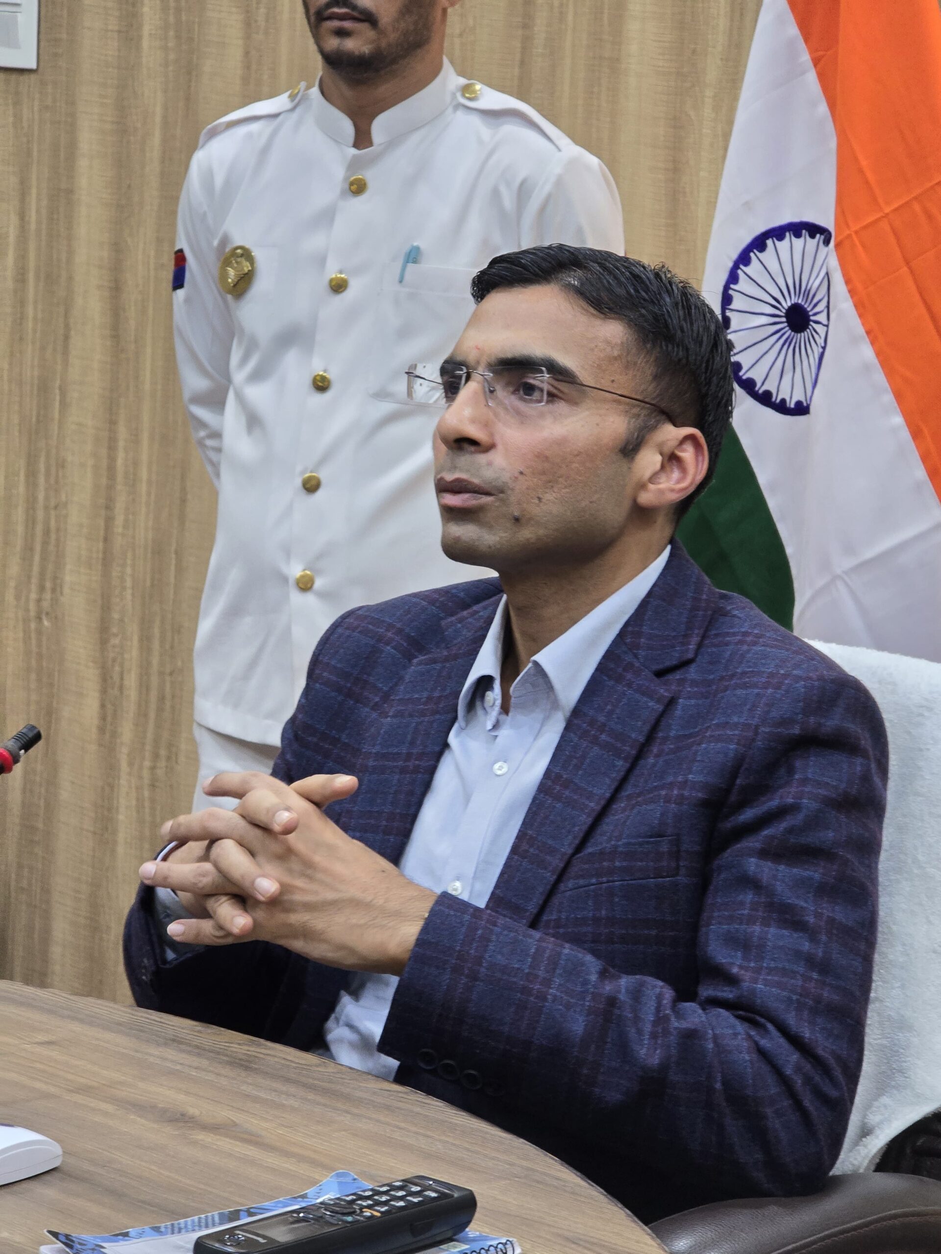  जिलाधिकारी सविन बंसल के प्रोजेक्ट ‘उत्कर्ष’ अन्तर्गत व हुडको ने किया फर्नीचर निर्माण शुरू।