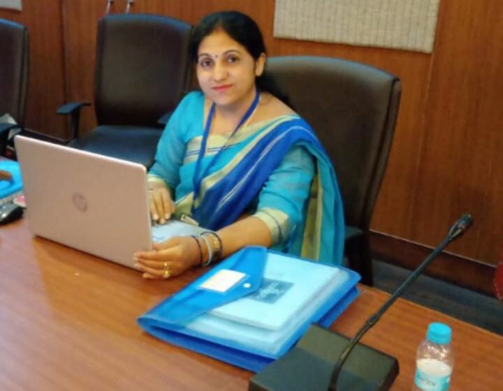  पेस्टल वीड कॉलेज ऑफ इंफॉर्मेशन टेक्नोलॉजी, देहरादून कि प्रिंसिपल डॉ. अनीता वर्मा ने बोर्ड छात्रों (2025)के लिए  टिप्स दिए।