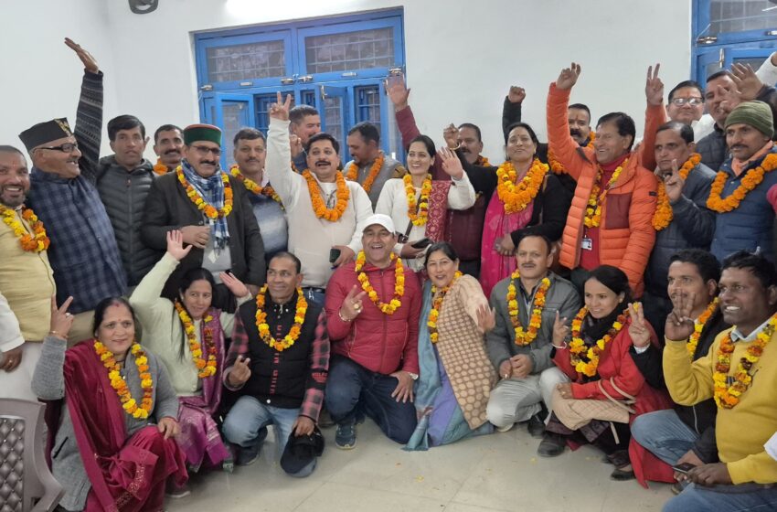  उत्तरांचल प्राइमरी टीचर्स एसोशिएशन/उत्तराखंड राज्य प्राथमिक शिक्षक संघ जनपद देहरादून के शाखा /इकाई ब्लॉक चकराता में 21-0 से अध्यक्ष के लिए संगीता चौहान ने ऐतिहासिक जीत दर्ज की।