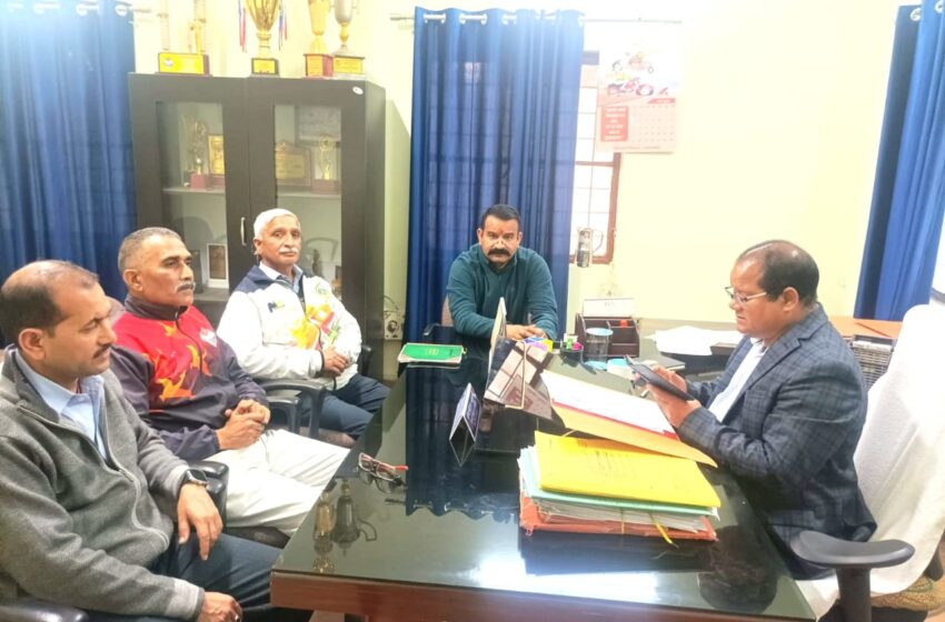  उत्तरांचल प्राइमरी टीचर्स एसोसिएशन जनपद देहरादून के अध्यक्ष धर्मेन्द्र सिंह रावत के नेतृत्व में प्रतिनिधिमंडल ने जिला शिक्षा अधिकारी (बेसिक) देहरादून से मुलाकात की।