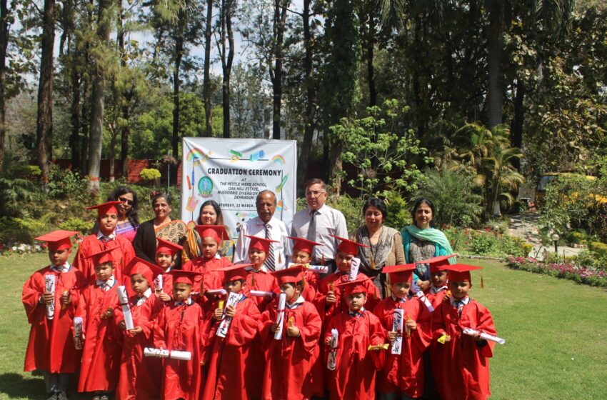 द पेस्टल वीड में मनाया गया किंडरगार्टन ग्रेजुएशन समारोह।