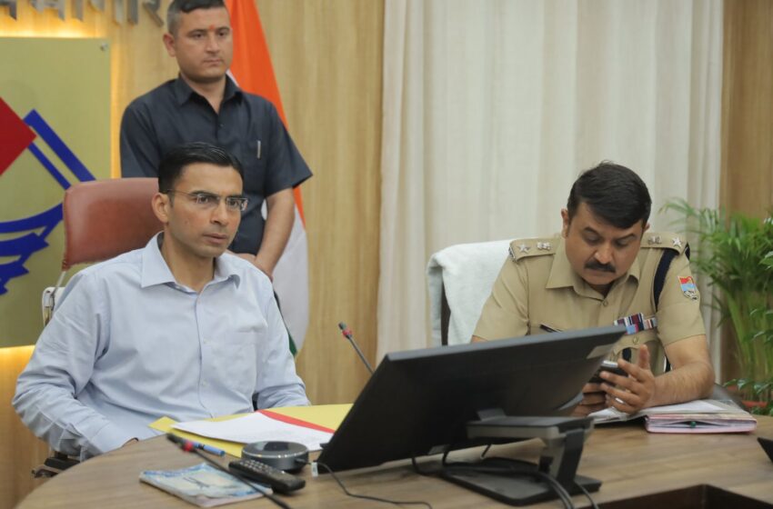 जिलाधिकारी सविन बंसल एवं वरिष्ठ पुलिस अधीक्षक देहरादून की संयुक्त अध्यक्षता में बल्लुपुर-पावंटा राष्ट्रीय राजमार्ग के सम्बन्ध में अधिकारियों एवं सम्बन्धित ग्रामीणों के साथ बैठक कर दोनों पक्षों को सुना।