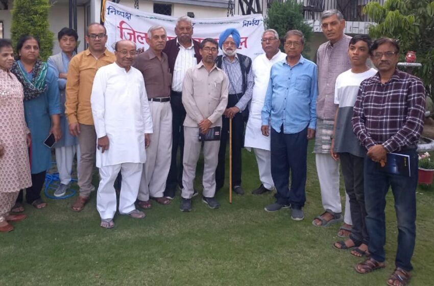 सर्वोदय मंडल ने आगामी आचार्यकुल की राष्ट्रीय कार्यकारिणी की बैठक की तैयारियों के संबंध में बैठक की।