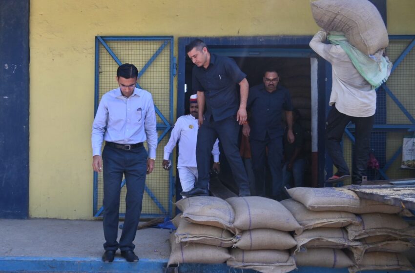 मुख्यमंत्री पुष्कर सिंह धामी के निर्देश पर जिलाधिकारी सविन बंसल का औचक तूफानी दौरा फिर उड़ा ले गया खाद्य के कई अफसर।