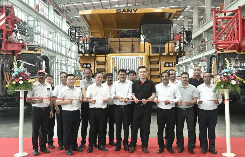 सैनी ने भारत का पहला स्वदेशी हाइब्रिड पावर 100T माइनिंग डम्प ट्रक SKT130S पेश किया।